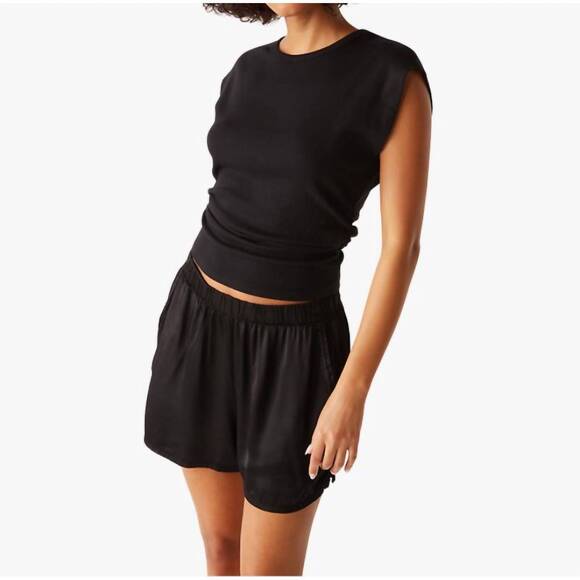 NEW MICHAEL STARS walsh mid-rise shorts in black